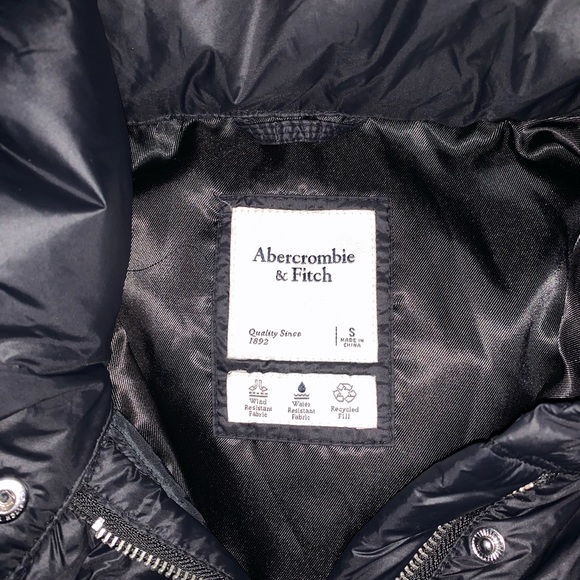 Abercrombie & Fitch puffy jacket - Picture 2 of 5